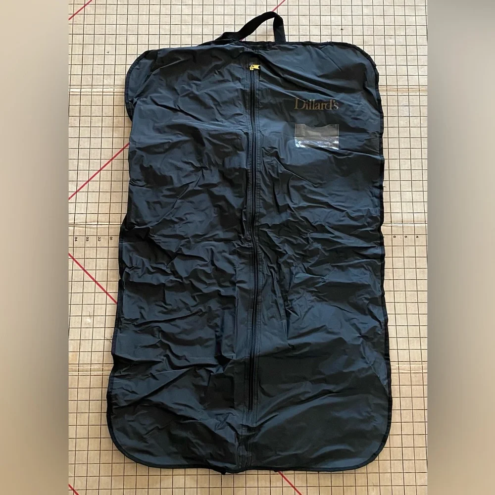 Vintage Dillard’s garment bag, black with zipper closure
